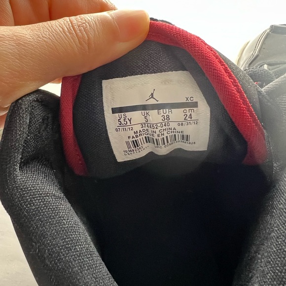 Nike Jordan 1 Flight (Black & Red) Size US Men 5.5 Y - Picture 6 of 6